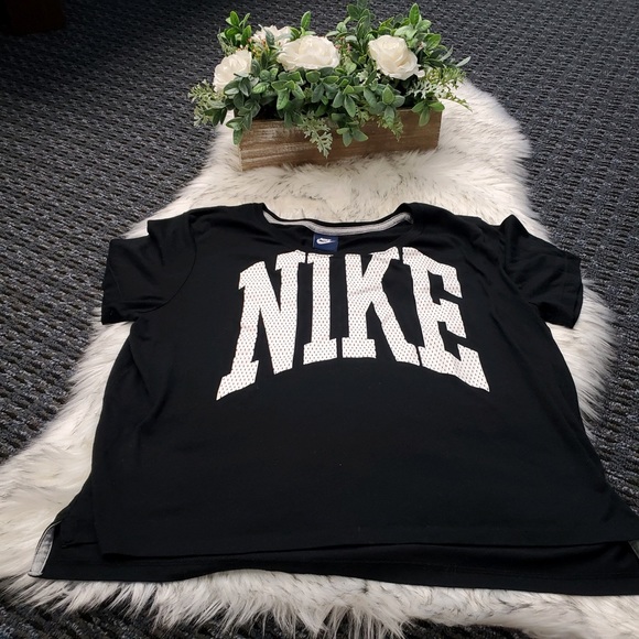 Black and White“Nike”shirt (M) - Picture 1 of 4